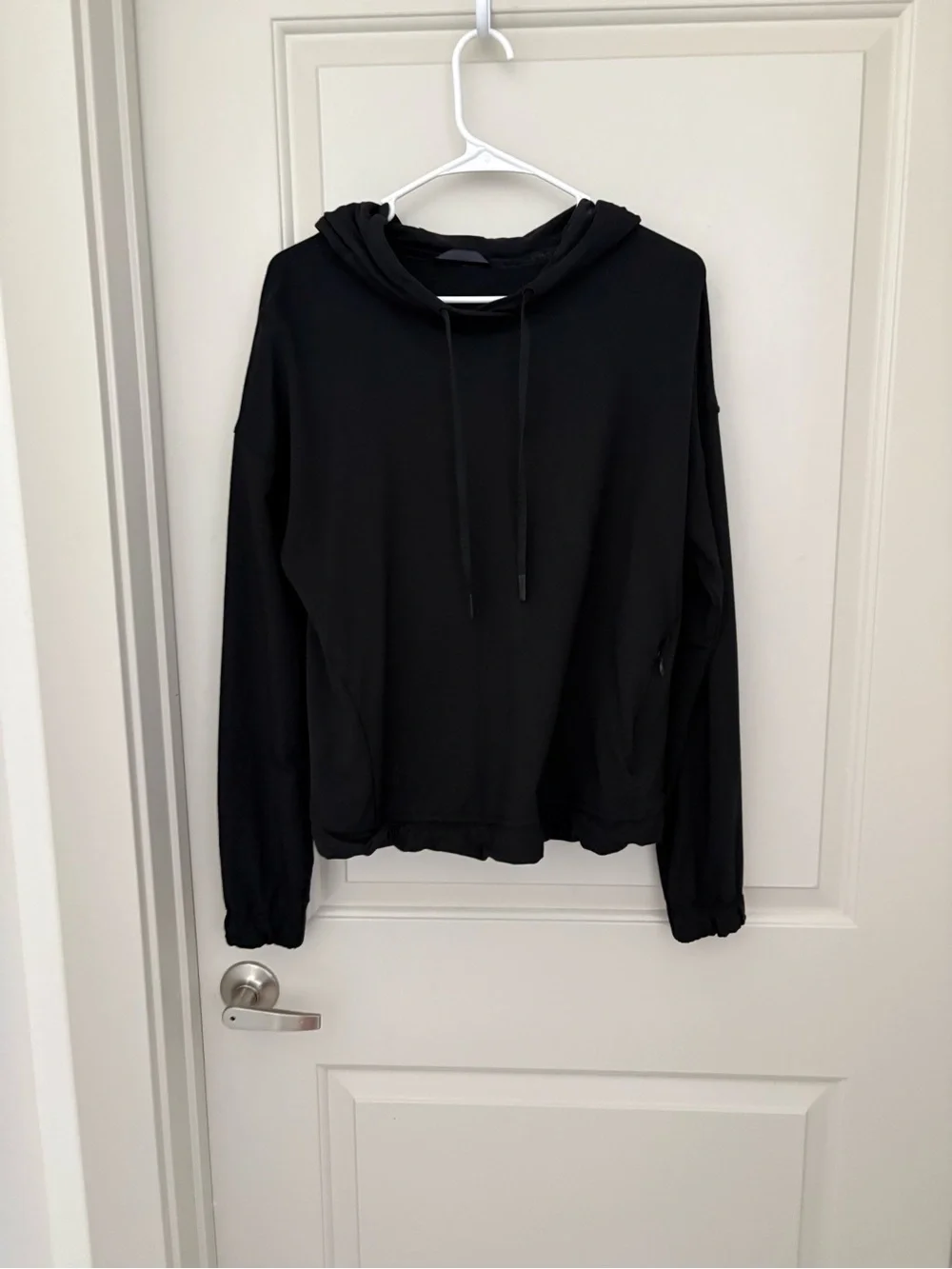 lululemon athletica Black Crewneck Hooded Sweater size 8